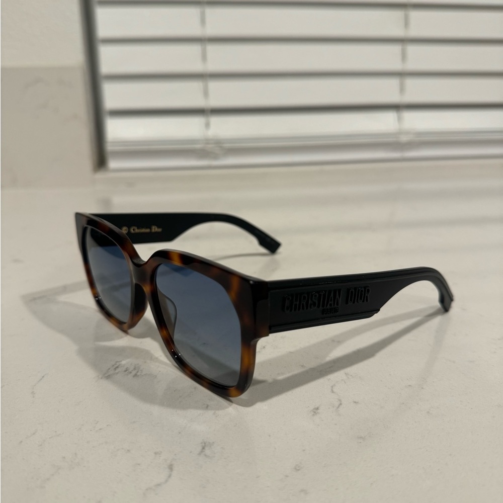 Dior Tortoise Shell Sunglasses - image 4